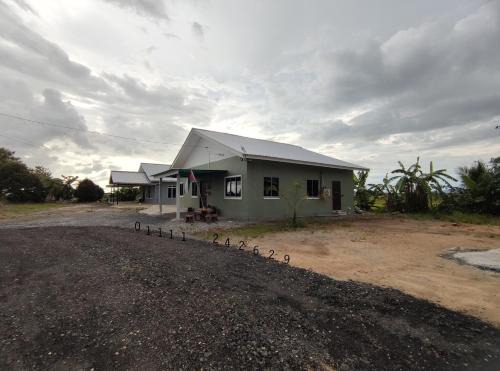 Simpang Ampat House | Homestay Schemumarc
