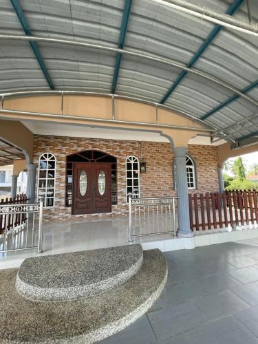 Kampung Raya Rawa House | HOMESTAY Teratak Besut (HA)
