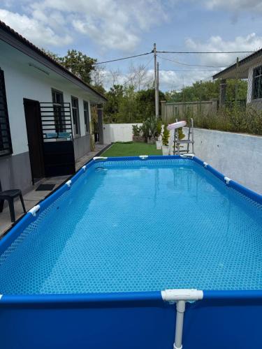 Temerloh House | Homestay White Aqil