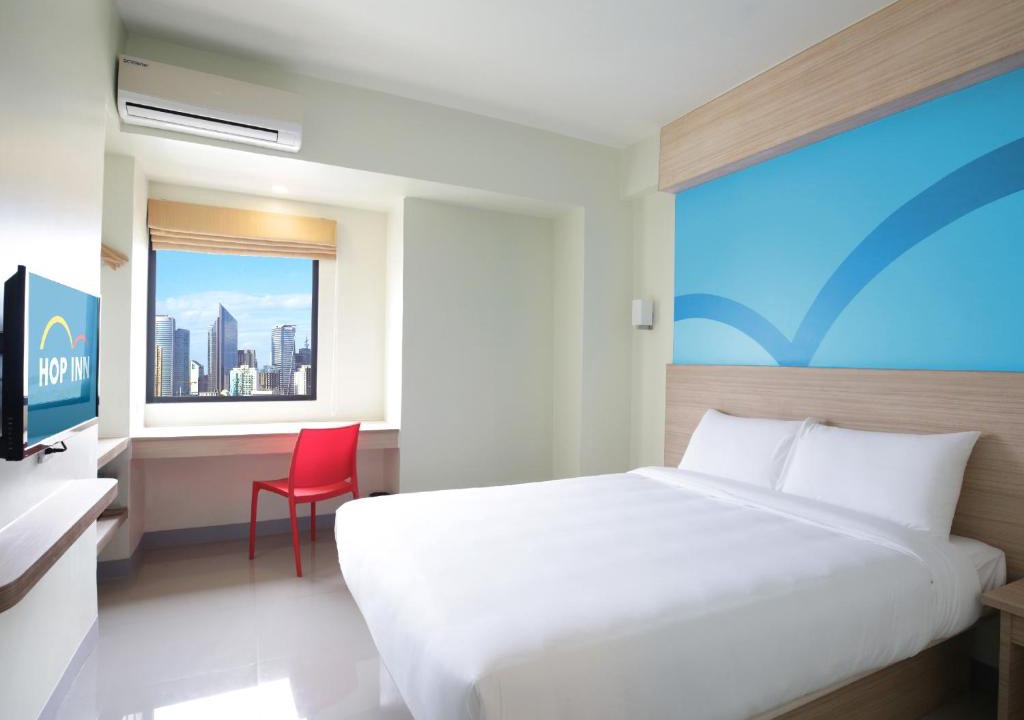 South Triangle Hotel | Hop Inn Hotel Tomas Morato Quezon City