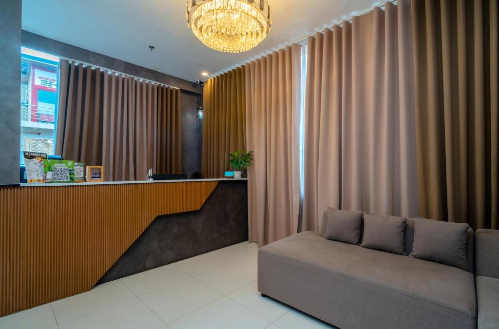 Puerto Princesa City Centre Hotel | Hotel Alexander