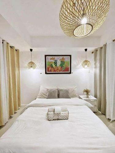 Paranaque Apartment | Hotel Essence Service Road