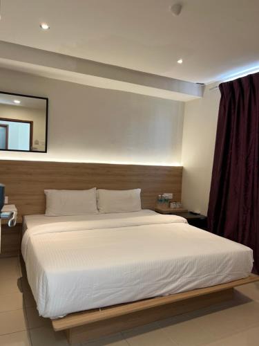 The Strand Hotel | Hotel Miju