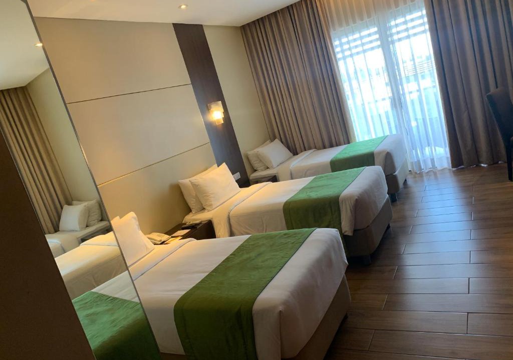 Tagaytay Hotel | Hotel Monticello Tagaytay