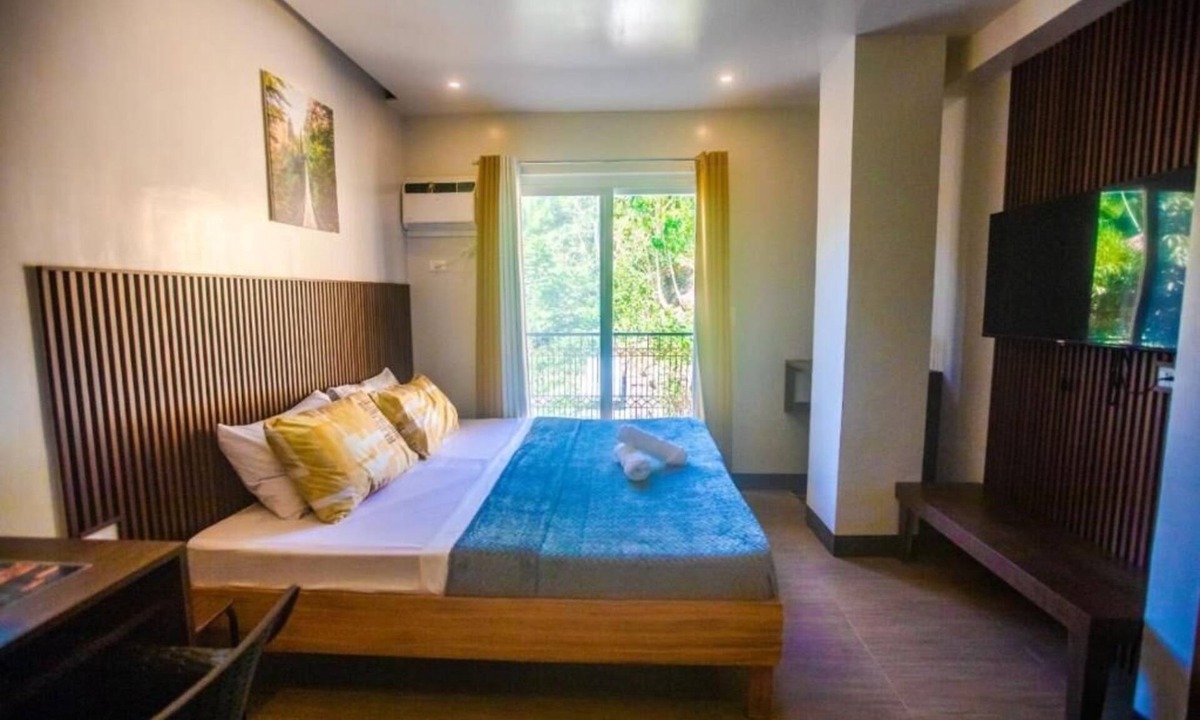 Romblon Island Hotel | Hotel NaeR