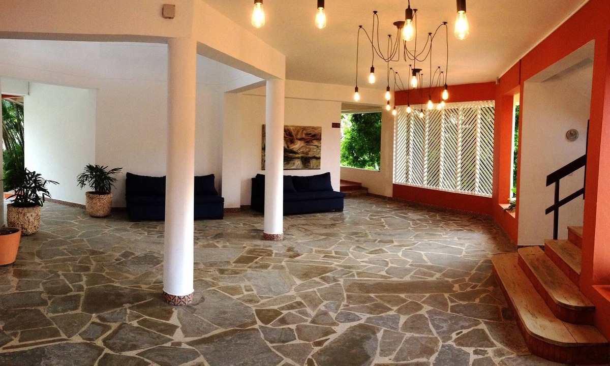 El Batey Hotel | Hotel room with breakfast, pool/restaurant/Wi-Fi/TV/AC, near everything