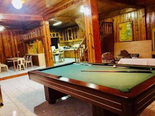 Baguio House | House ∙ 6 bedrooms ∙ 45 guests