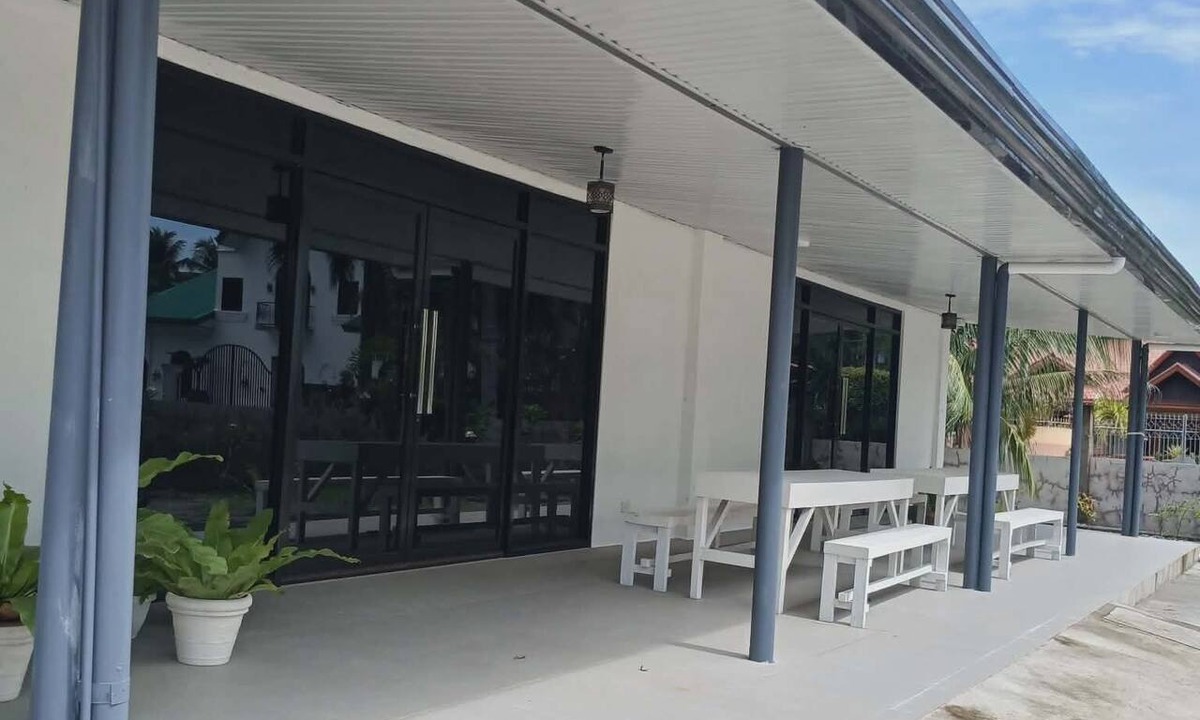 Tacurong House | House in serene City of Tacurong with AC and security gate