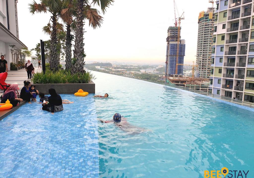 Shah Alam Apartment | I-City Shah Alam Two Bedroom Suite by BeeStay Management