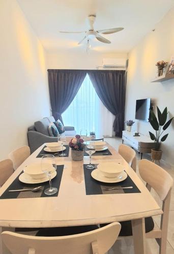 Taman Jubilee Apartment | ICC Suites Ipoh City Center, New & cozy, 6 Pax