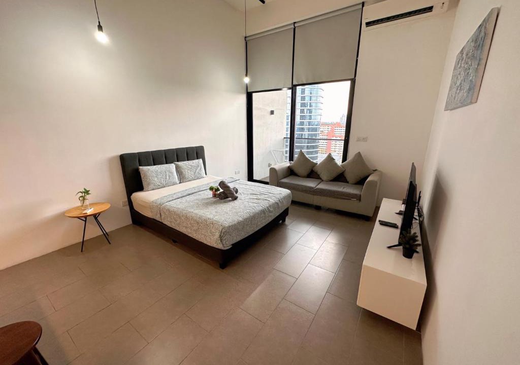 Brickfields Apartment | IHomes33 EST Bangsar KL Sentral LRT 2-4 Pax, IH06