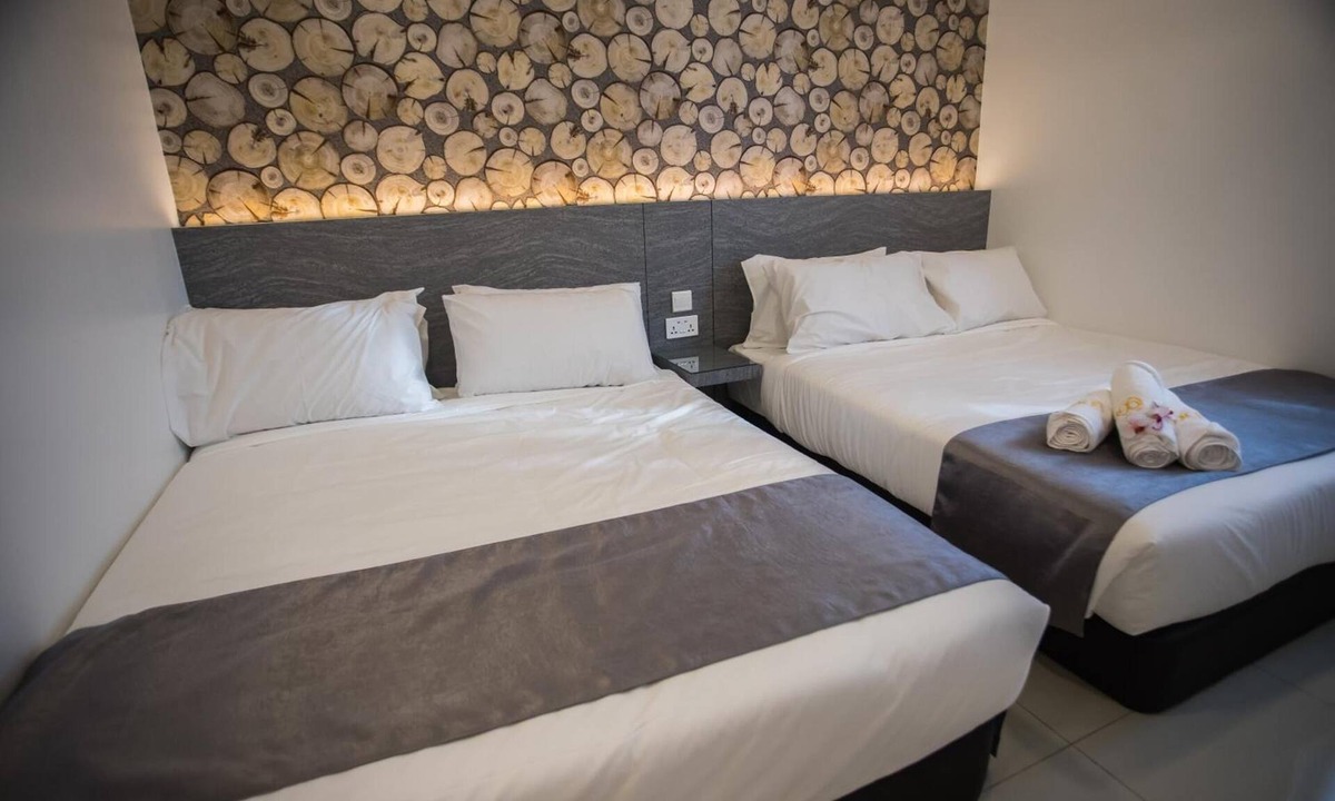Bandar Indera Mahkota Hotel | IM 96 Villa