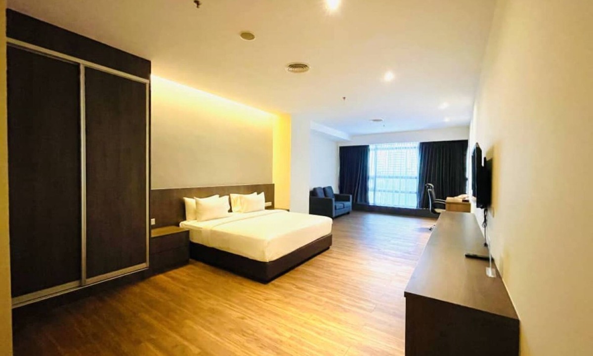Taman Bukit Pantai Hotel | Imperial Regency Suites Petaling Jaya