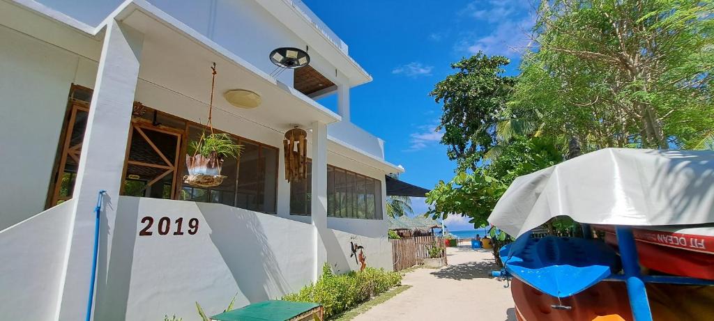 Santa Fe Hotel | In Dai Beach Resort Bantayan Island
