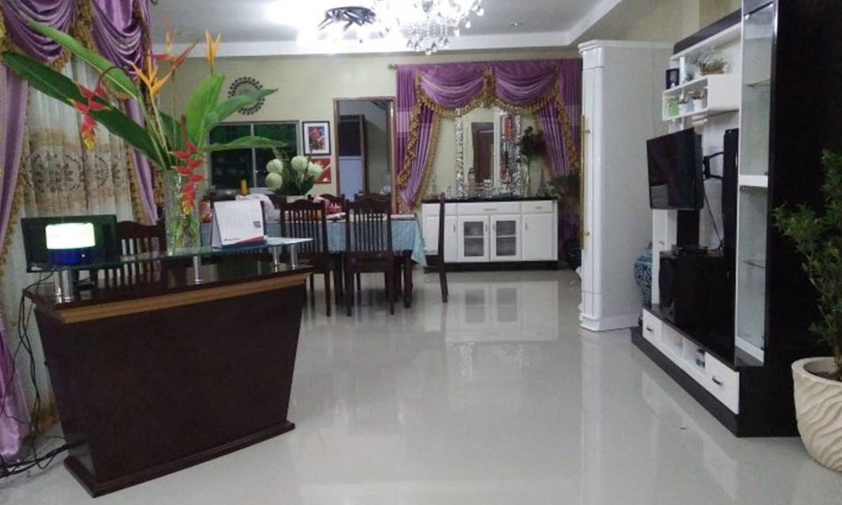 Looc House | In-Yu's Place