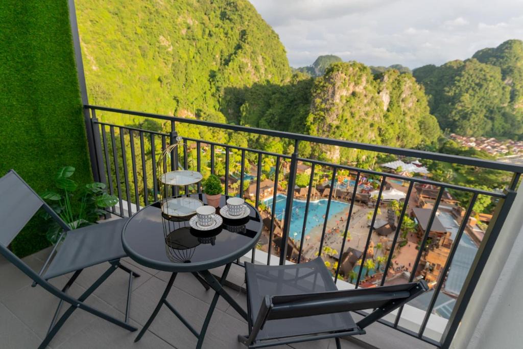 Perak Apartment | Ipoh Tambun Lost World Sunway Onsen Suite 2R 8Pax Mira Theme Park View