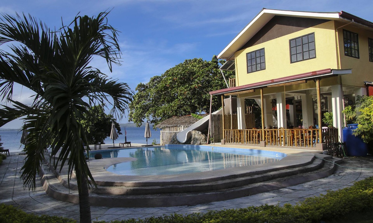 Calape Resort | Isla Hayahay Beach Resort and Restaurant