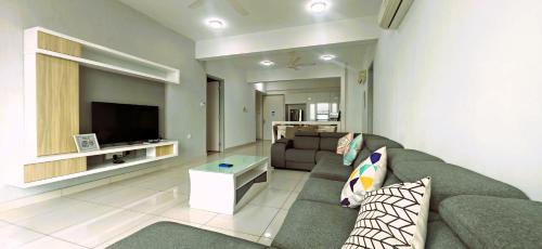 Seri Tanjung Pinang Apartment | Island Jazz Loft with Bathtub & Seaview - Jazz Suites by Ocean Luxe