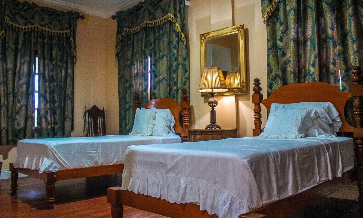 Malitbog House | It is a perfect place from which to explore the Sogod Bay's rich dive sites.