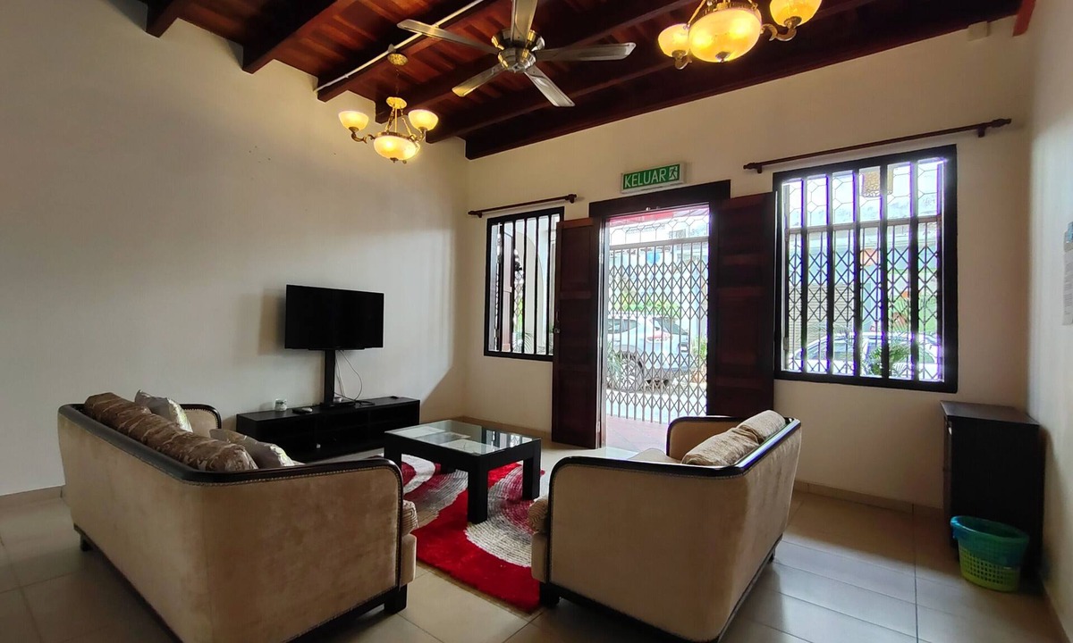 Kampung Jawa House | Jawa Townstay: Private Parking/Near Jonker/Free WIFI