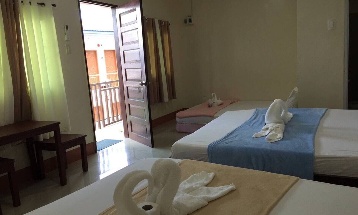 Tawala Bed & Breakfast | Junlyn ApartelleDeluxe Double or Twin roomnn