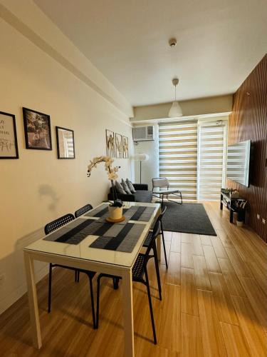 Binan City Apartment | K&K The Modern Crib at Holland Park Condo Southwoods City