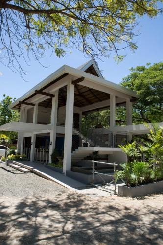Maribago Resort | Karancho Beach House