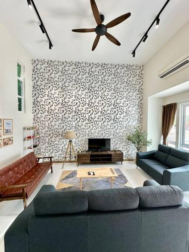 George Town House | Karpal Singh Drive Seaside Georgetown 4BR-15pax by 3C