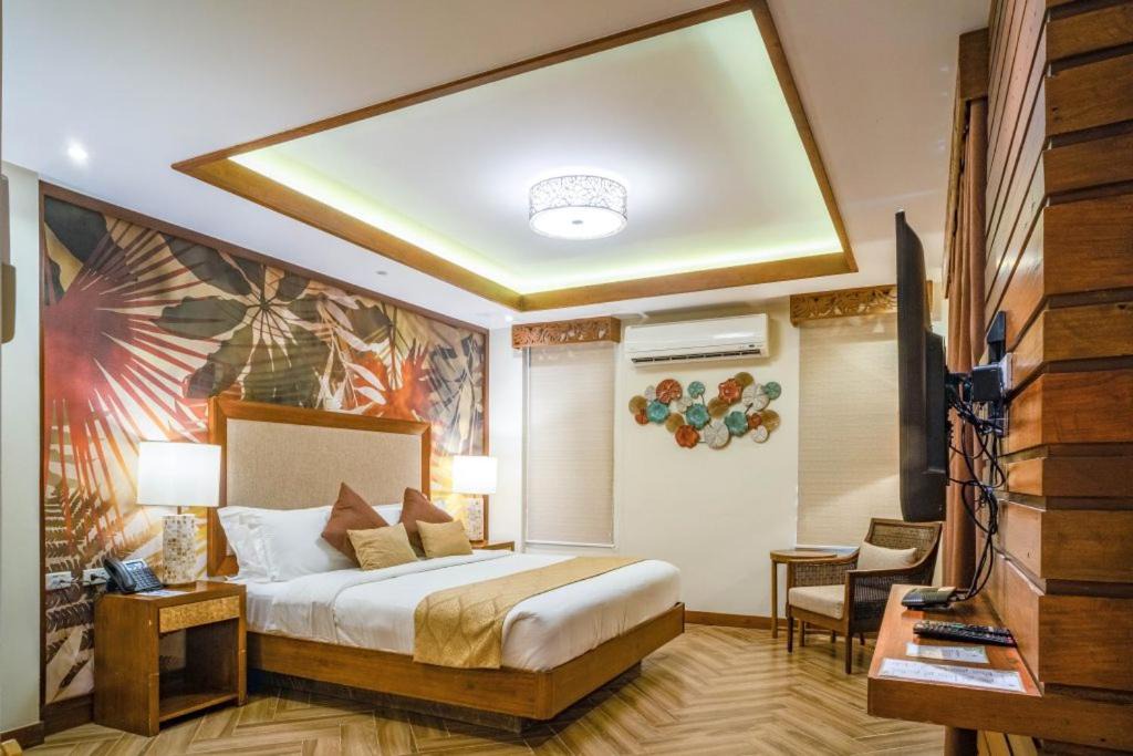 Bagac Resort | La Jolla Hotel and Beach Resort