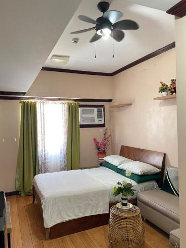 North Reclamation Area Apartment | La Maria Rentals - Relaxing Cozy Stay just Steps from SM Cebu