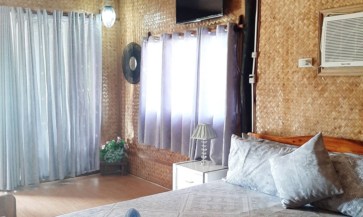 Puerto Princesa City Centre Hotel | Lala Panzi