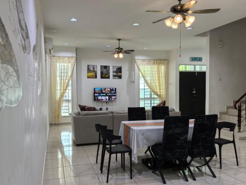 Kampung Pokok Asam House | Langkawi A&A Homestay 13 Pax
