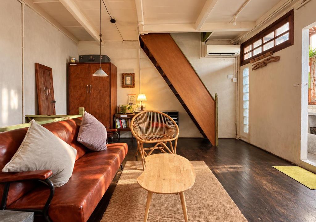 Bandar Melaka House | LEJU 8 樂居 Open-Air Bath Loft in a Lively Bar Alley