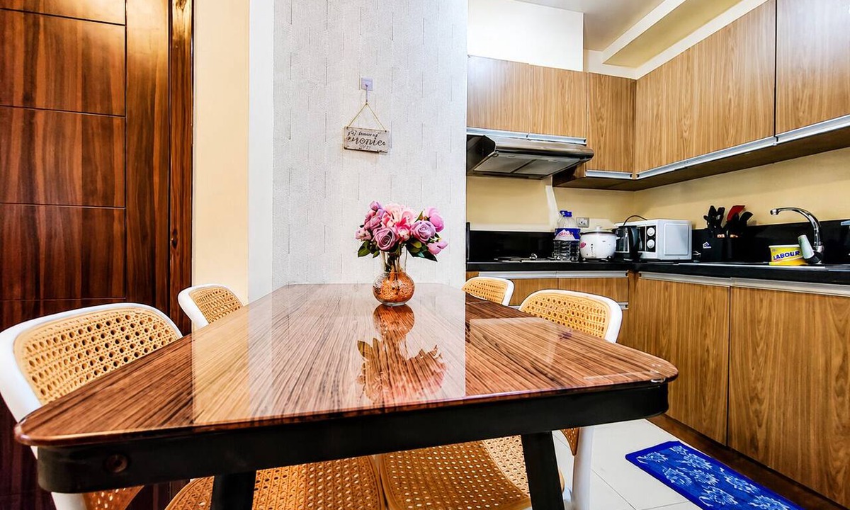 Pasay Condo | Levi & Moon Relax and Chill