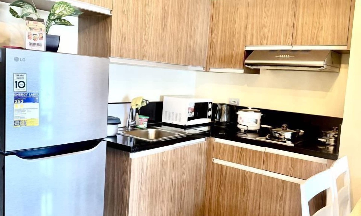 Pasay Condo | Levi & Moon's Chill with beautiful view