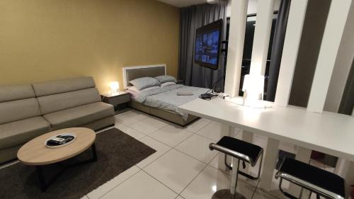 Bangi Sentral Apartment | LG Studio @ EVO SOHO WIFI NETFLIX