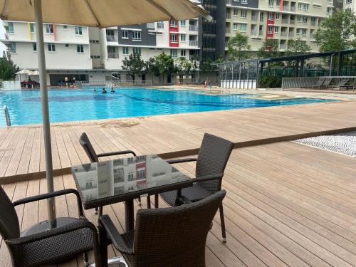 Sungai Buloh Apartment | LILY Homestay Suasana Damai Damansara Damai PJ