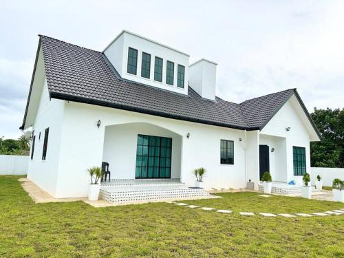 Marang District Villa | Lini Villa Homestay l Terengganu