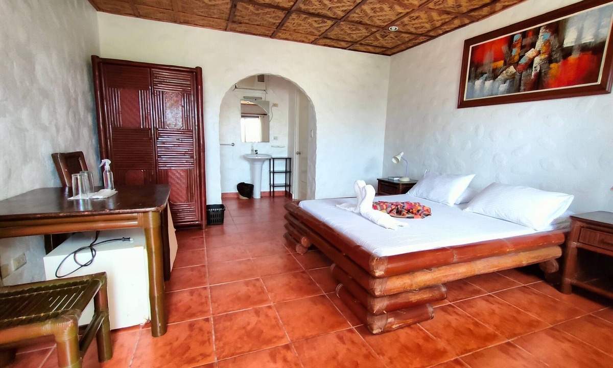 Logon Hotel | Little Mermaid Dive Resort