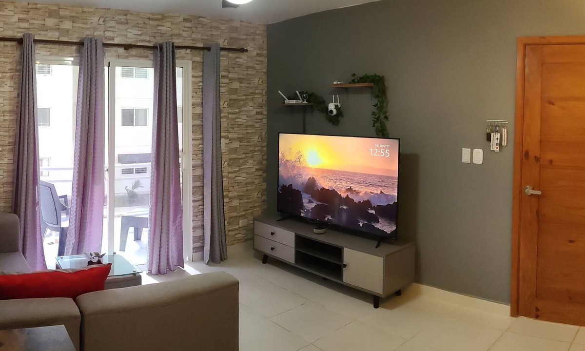 Los Frailes Apartment | Located near Las Americas Airport, near supermarkets and restaurants.