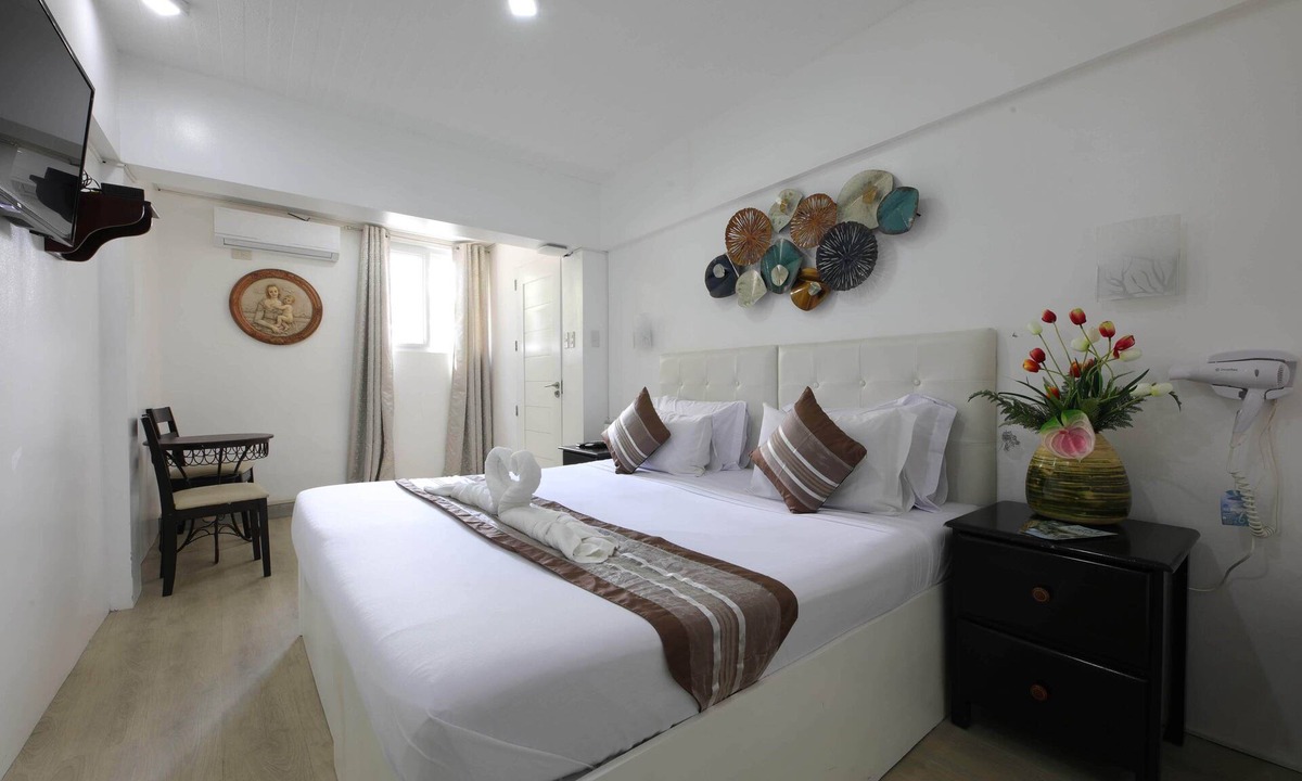 Angono Hotel | Loreland Farm Resort
