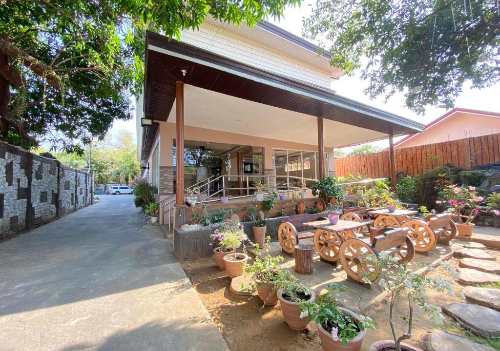 Bolinao Hotel | Los Ecijanos Inn