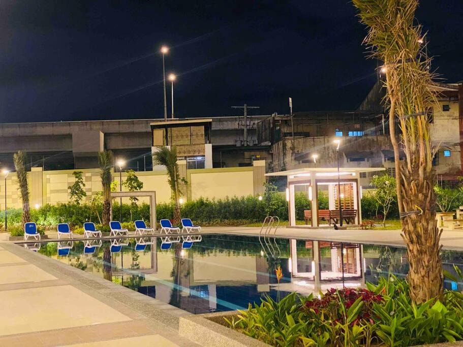 Santa Cruz Villa | Lovely 2br with dazzling city lights and pool