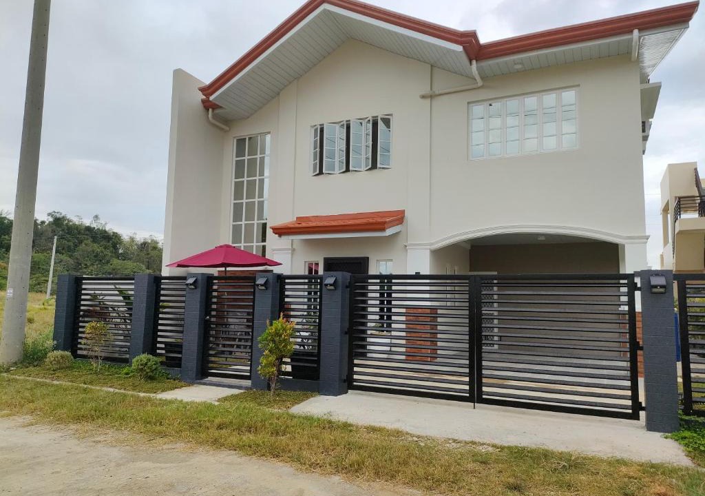 Alaminos Apartment | Lucky Swiss Transient House Alaminos - Entire House near Hundred Islands