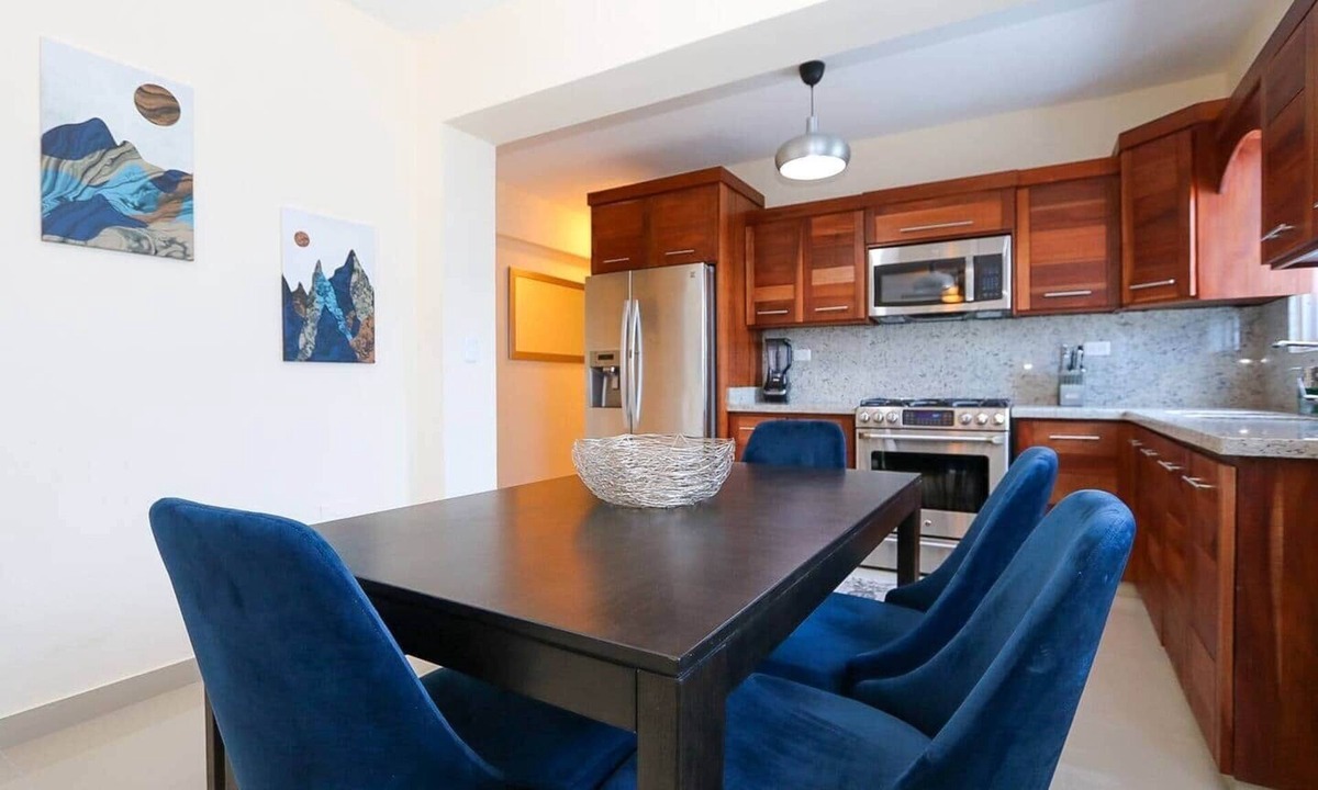 San Cristobal Apartment | LUXURY 2BR/2BA APT W. A|C Garage & ROOF TOP
