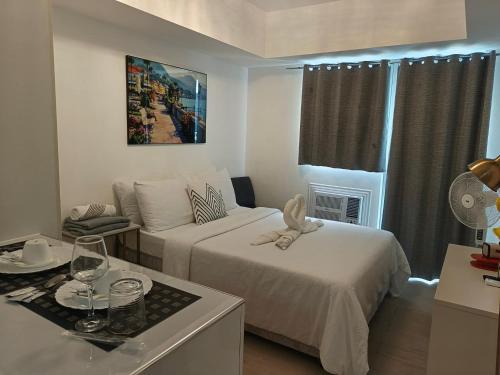 San Fernando Apartment | M&R Condotel Azure North