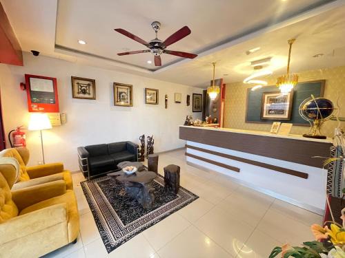 Sitiawan Hotel | M Three Hotel Seri Manjung