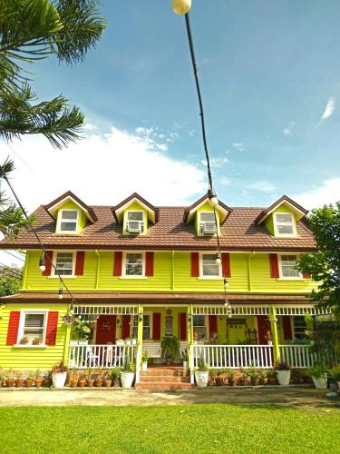 Santa Rosa House | Madie's Place Guest House