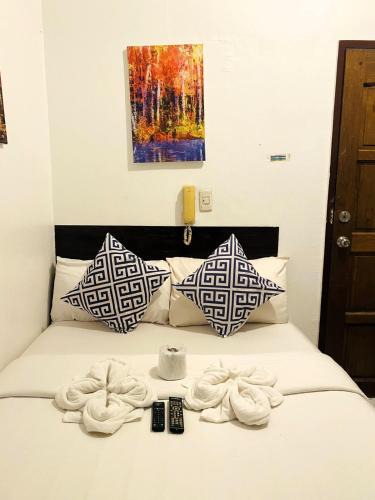 Downtown Hotel | Makati Avenue Suites