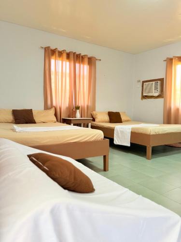 Puerto Galera Bed & Breakfast | Manalo's Lodge and Restaurant